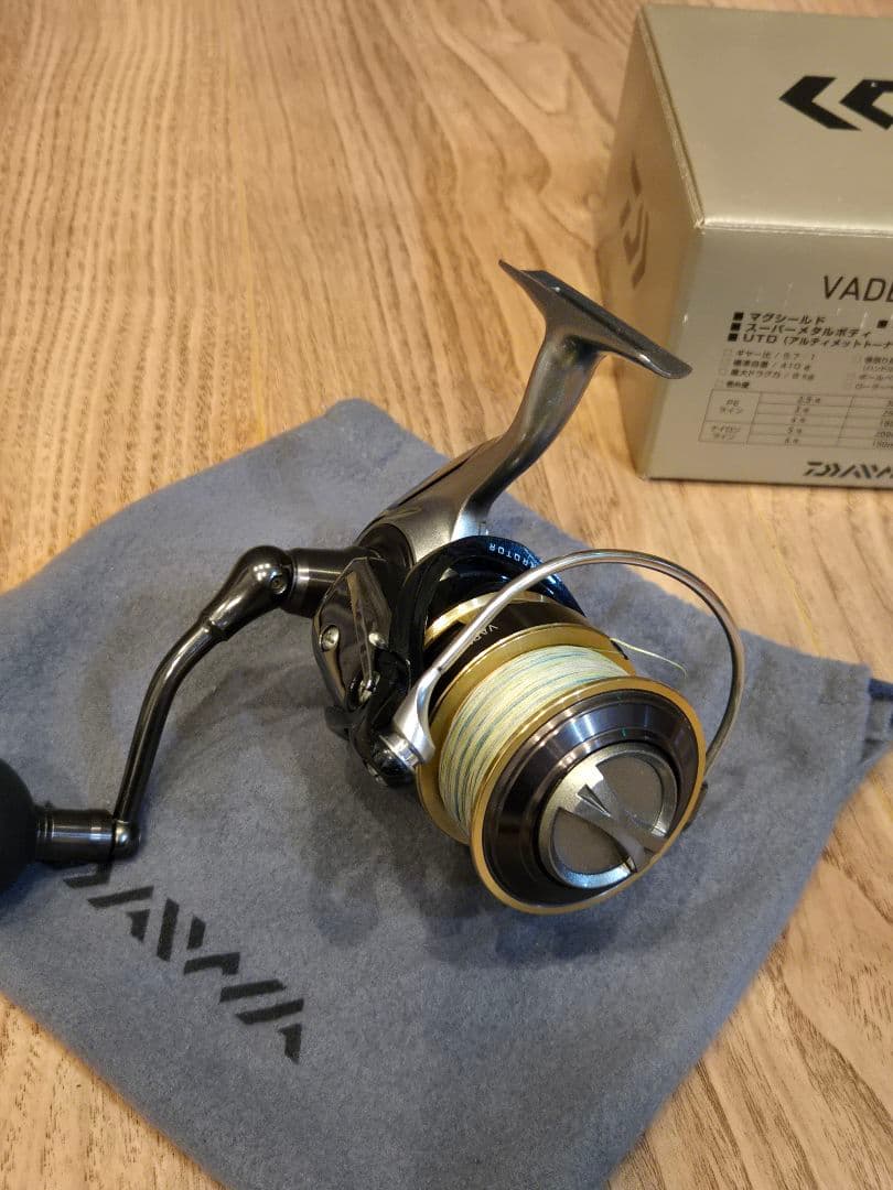 DAIWA　ダイワ　VADEL 4000H スピニングリール