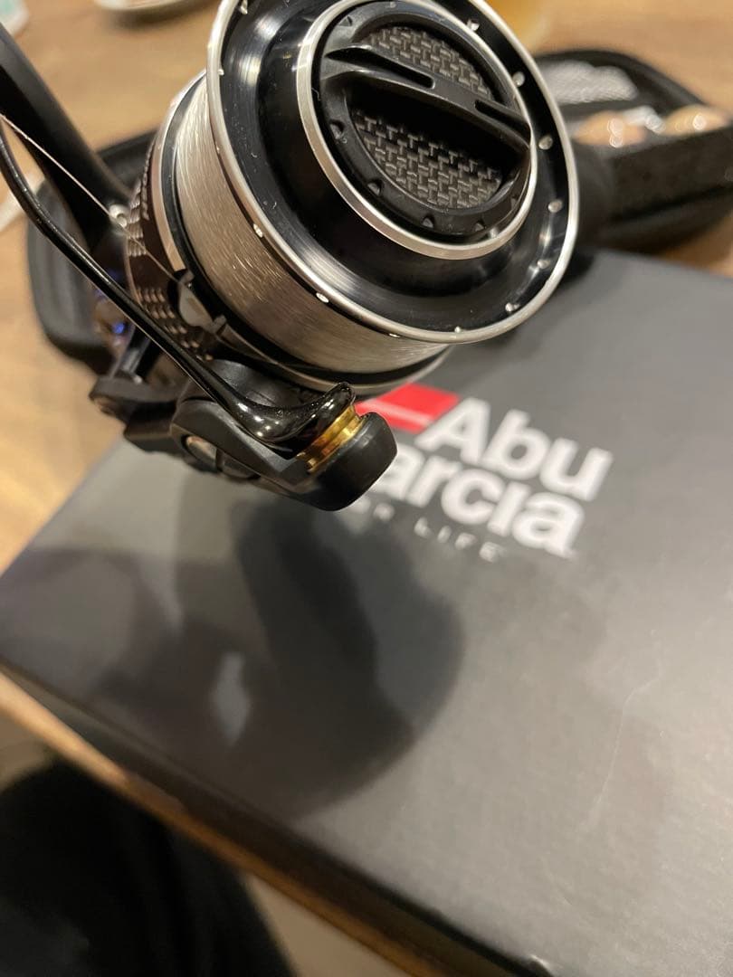 美品　REVO MGXtreme 3000SH スピニング レボ　　　zenon