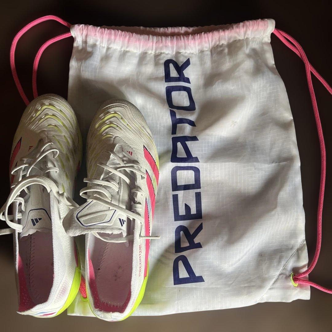 adidas Predator サッカーシューズ