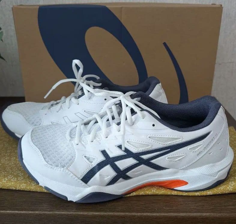 ASICS バレーボールシューズ ホワイト/ネイビー　２７センチ
