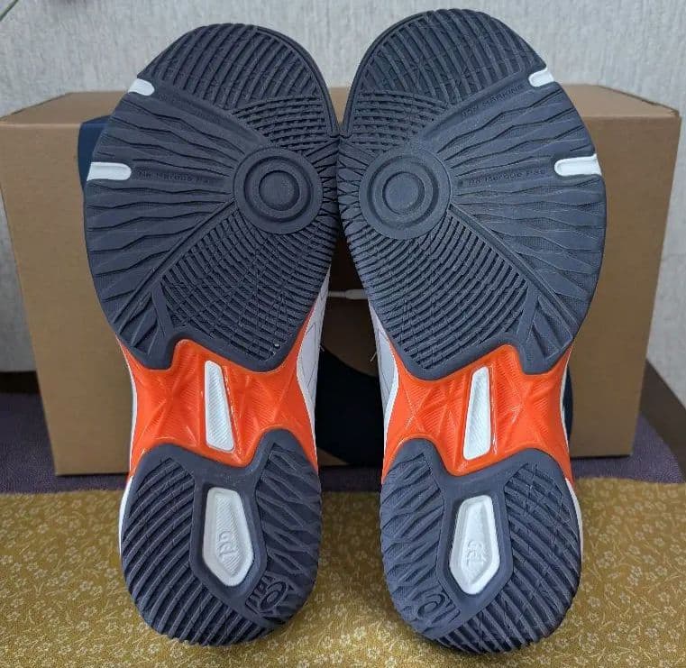 ASICS バレーボールシューズ ホワイト/ネイビー　２７センチ