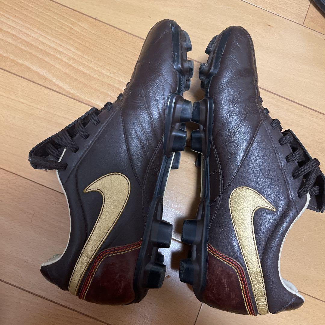 NIKE ナイキ　ナイキサッカースパイク　ティエンポレジェンド