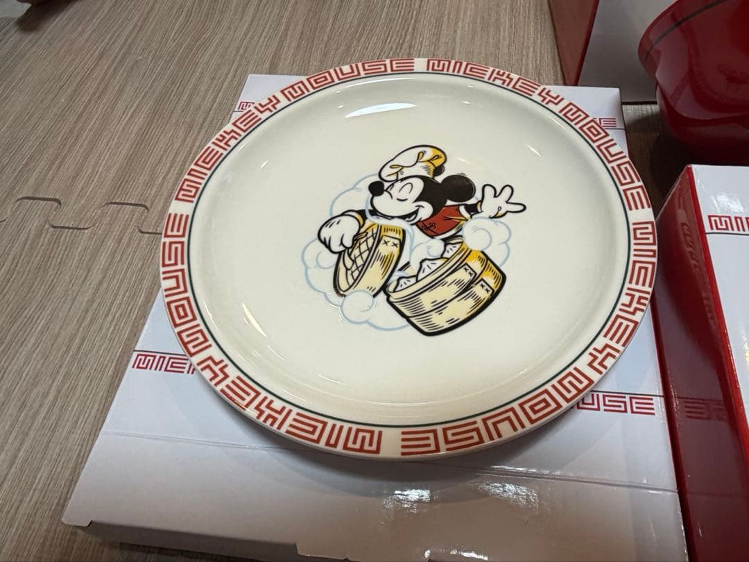 ディズニーストア　中華セット　丼ぶり2点　チャーハン皿2点　丸皿1点　レンゲ2点