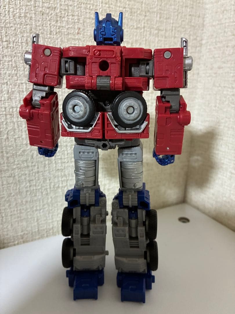 トランスフォーマー アースライズ オプティマスプライム