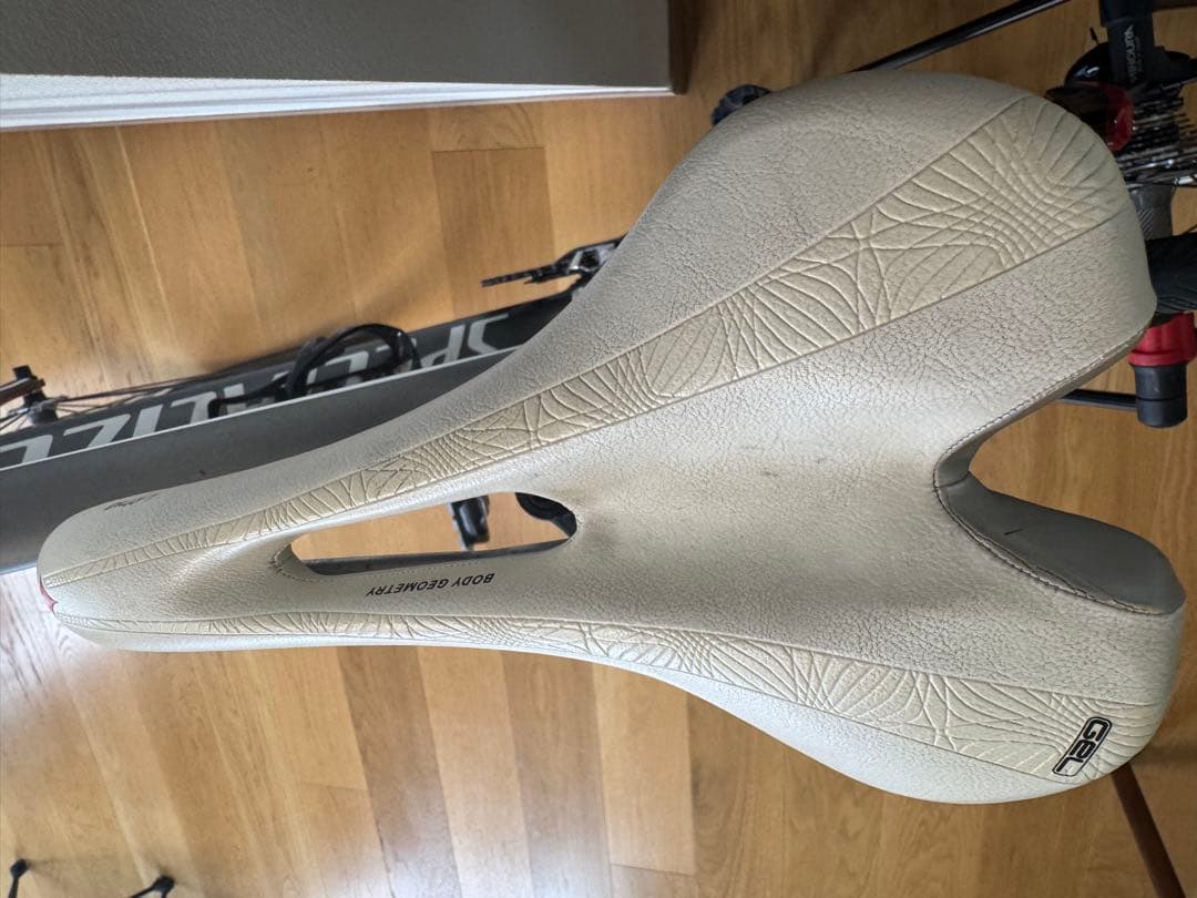 14 SPECIALIZED Ruby 105 カーボン SPDペダル付