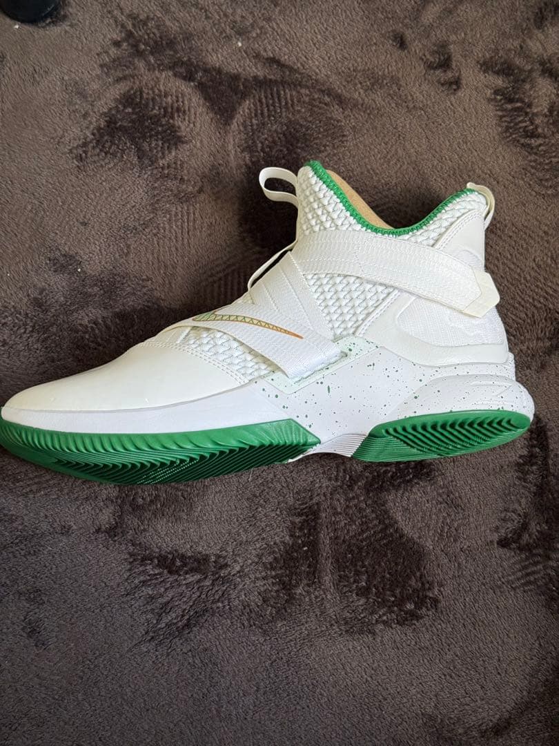 シューズ(男性用) Nike LeBron Soldier XII 12