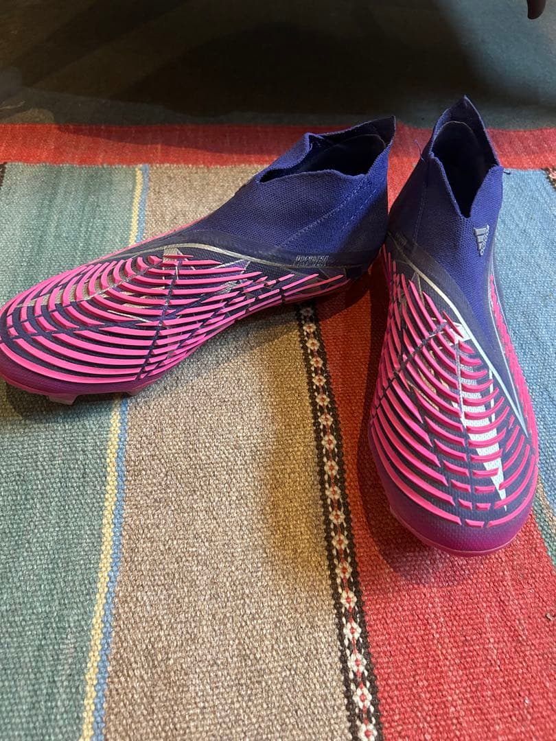 adidas Predator サッカーシューズ ハイカット 紫/ピンク