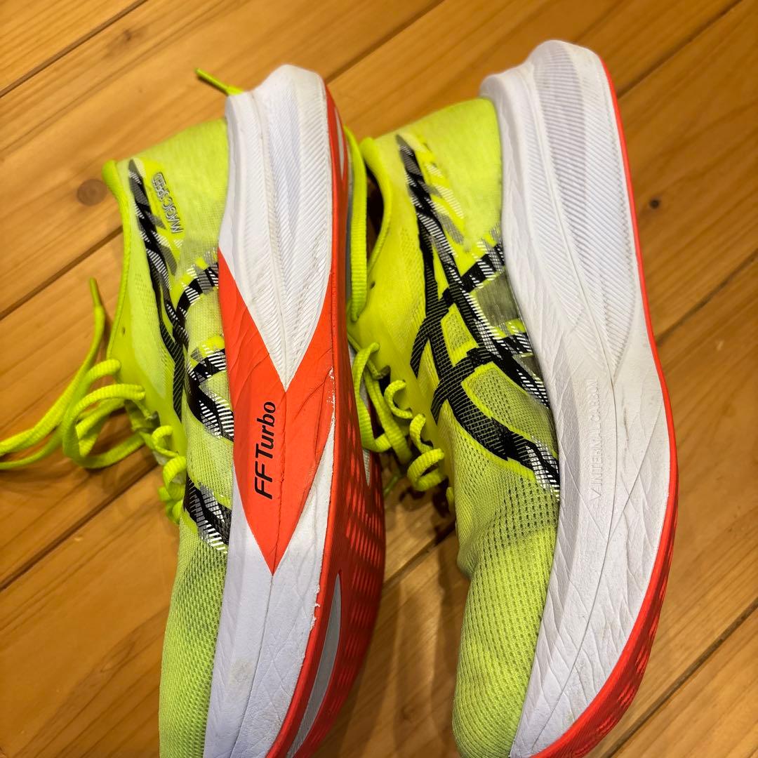 asics マジックスピード4 27.5cm カーボン搭載ランニングシューズ