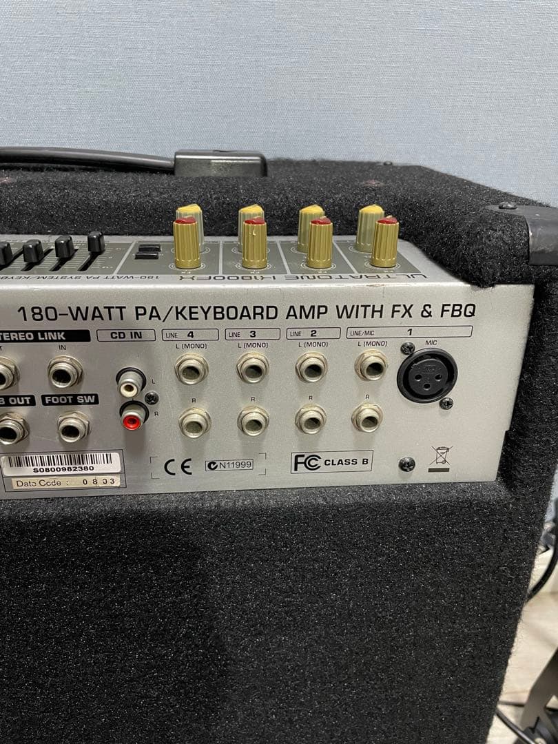 BEHRINGER Ultratone K1800FX アンプ
