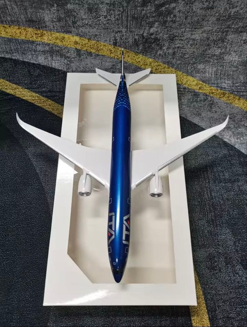 ITA Airways 1:200 エアバスA350-900 ダイキャストモデル