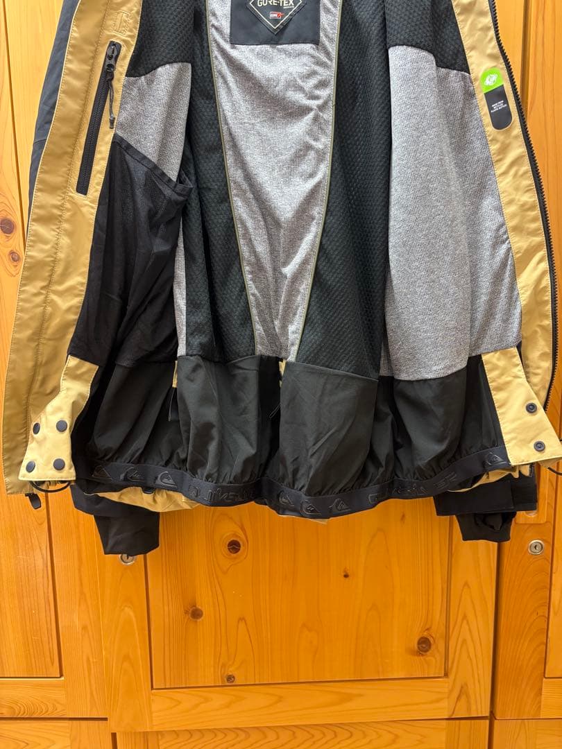 QUIKSILVER FOREVER STRETCH ジャケット Sサイズ