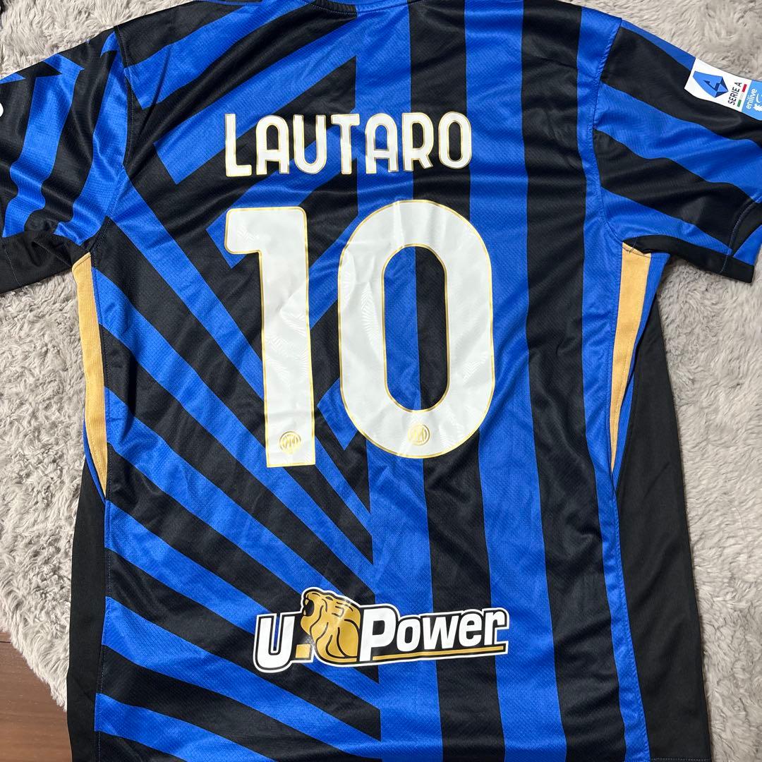 インテル・ミラノ Lautaro 10 シャツ