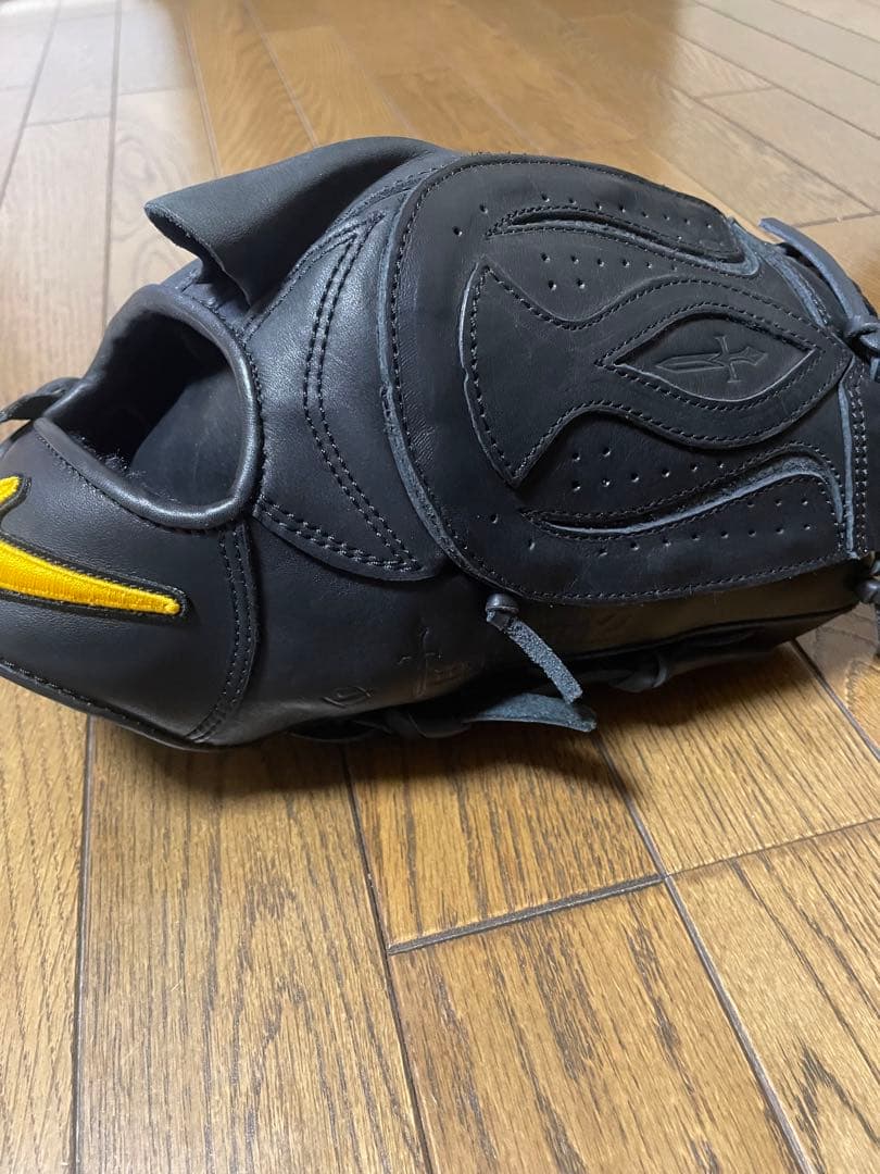 NIKE 野球　グローブ　軟式　岩隈モデル