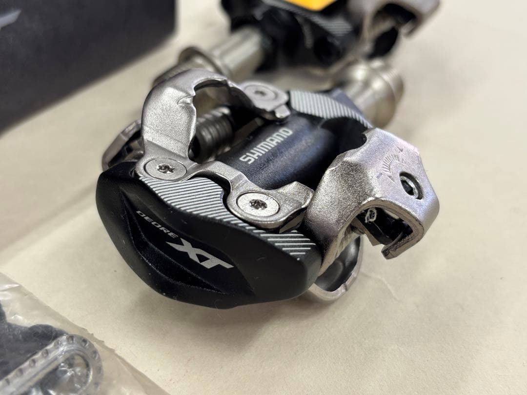 225【新品・未使用】シマノ　DEORE XT　PD-M8100　新品クリート付