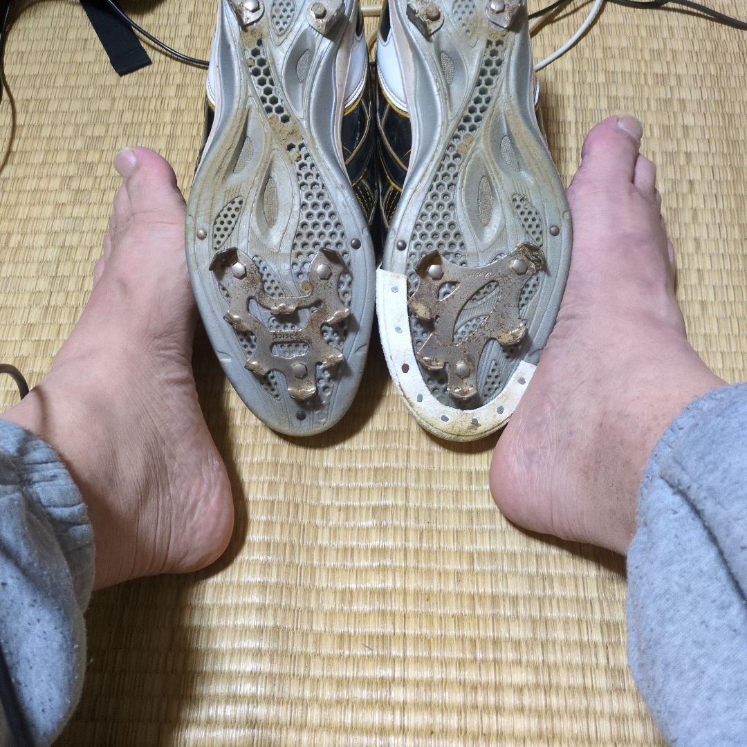 アシックスの野球スパイクです。27.5センチ 足に合わない為出品しました。3E