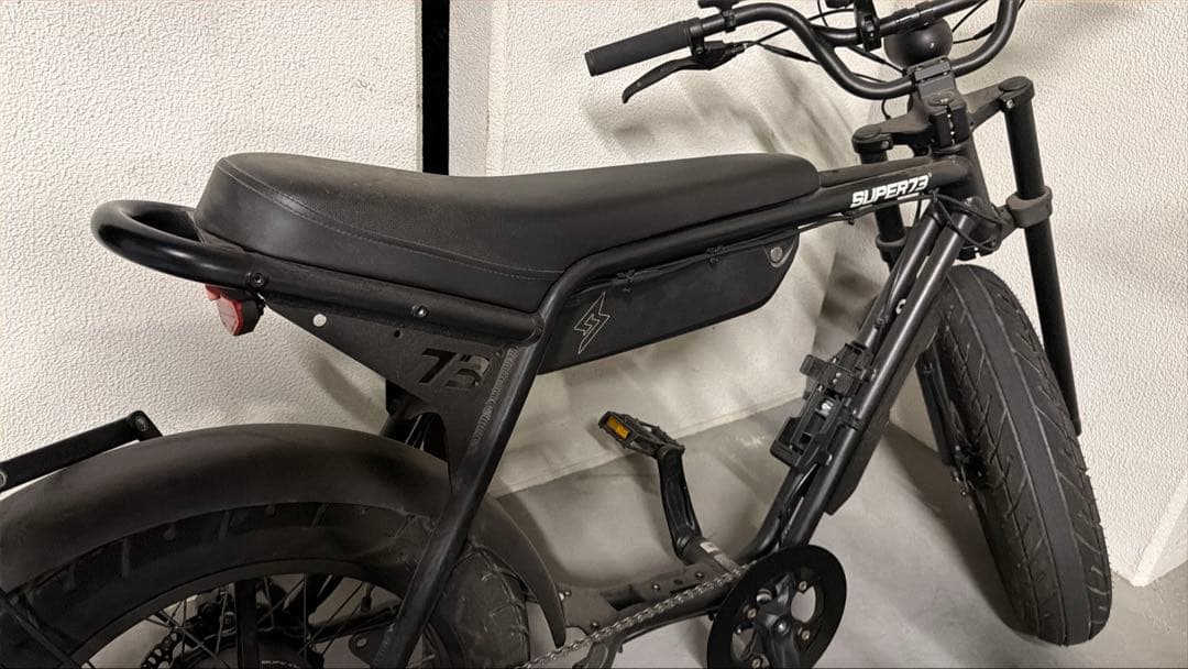 引越のためオークション　SUPER73 zx ブラック