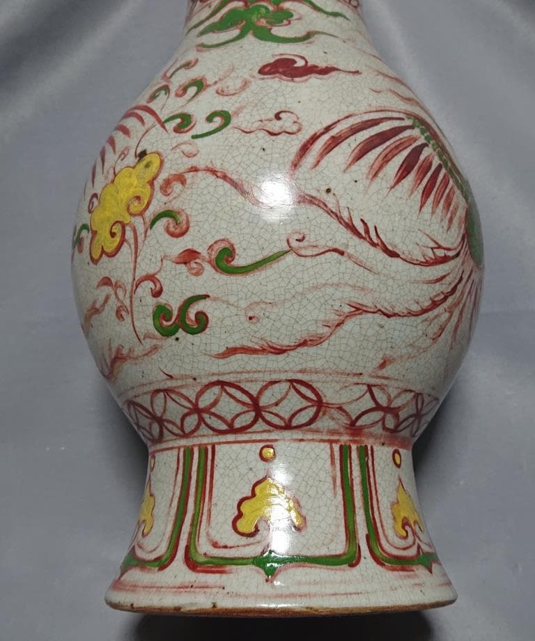 明　萬歴年間　（1573～1619）　五彩色絵鳳凰文瓶　39.6㎝