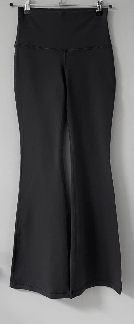 Aritzia 未使用 正規品 美脚 ハイウエスト フレアレギンス ブラック S