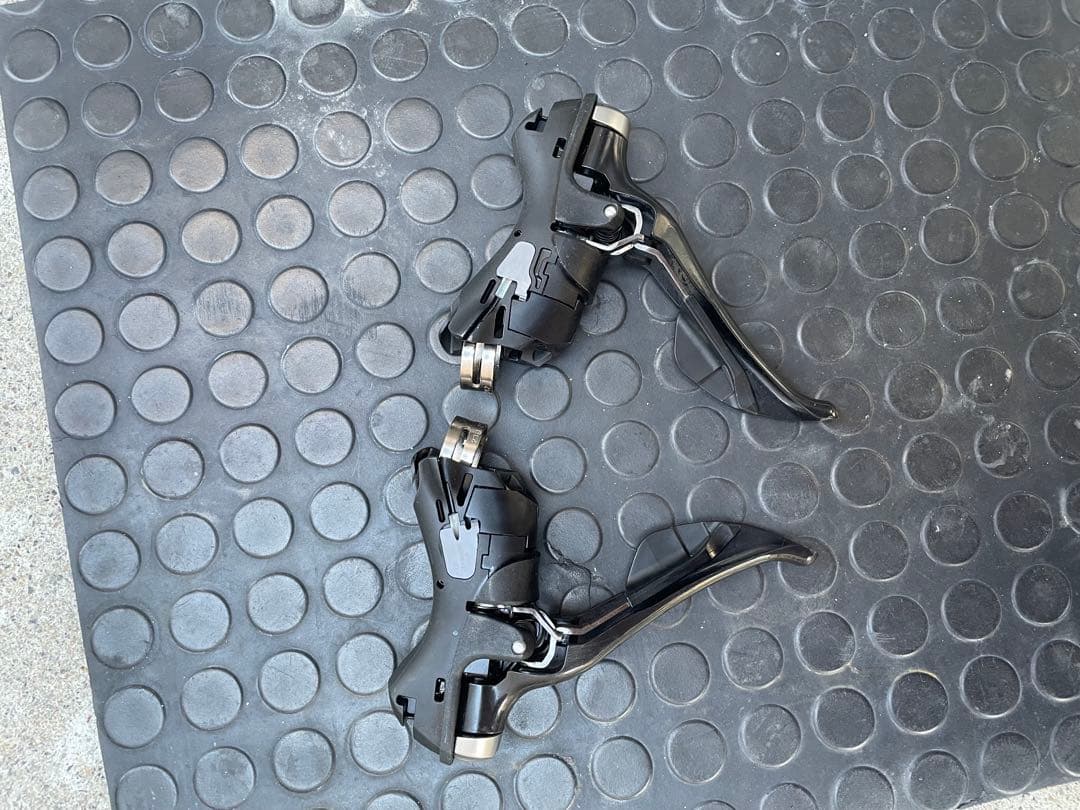 Shimano 105 シフター　8980円〜6980円