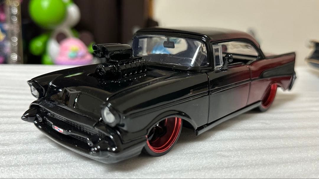早い者勝ち！美品！1957年型キャデラックとCHEVROLET　BEL　AIR