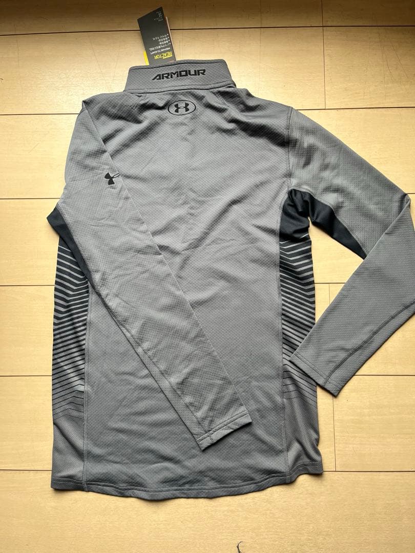 新品‼︎Under Armour ⭐︎トレーニングシャツ ⭐︎SM