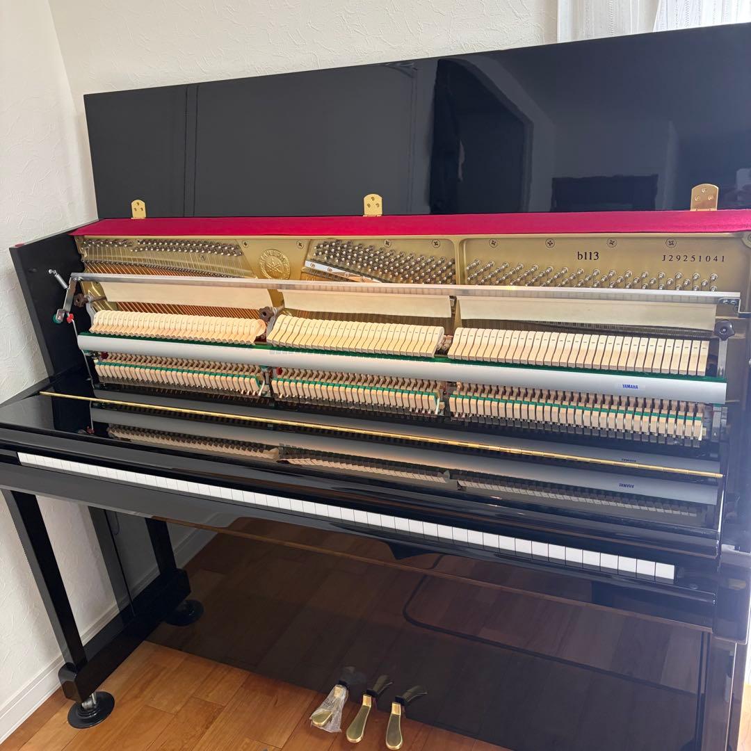 YAMAHAピアノ　b113 メトロノーム、椅子付き