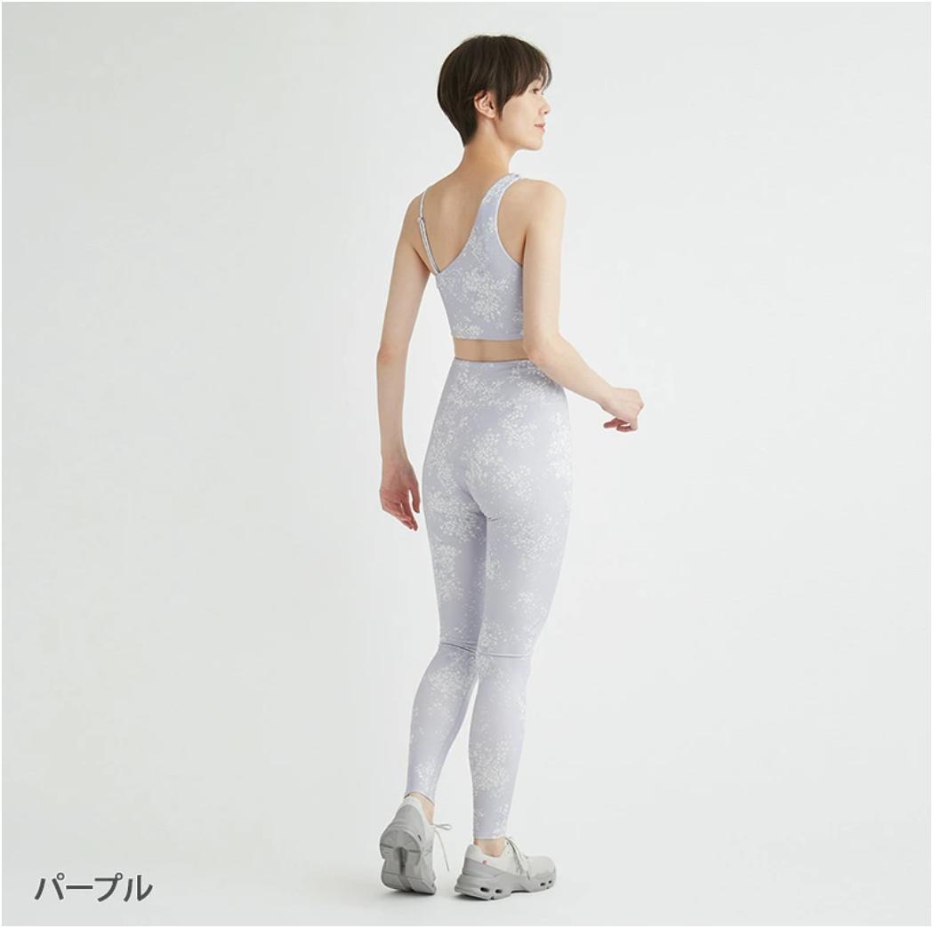 【emmiヨガ】　新品タグ付き　トップス（Mサイズ）