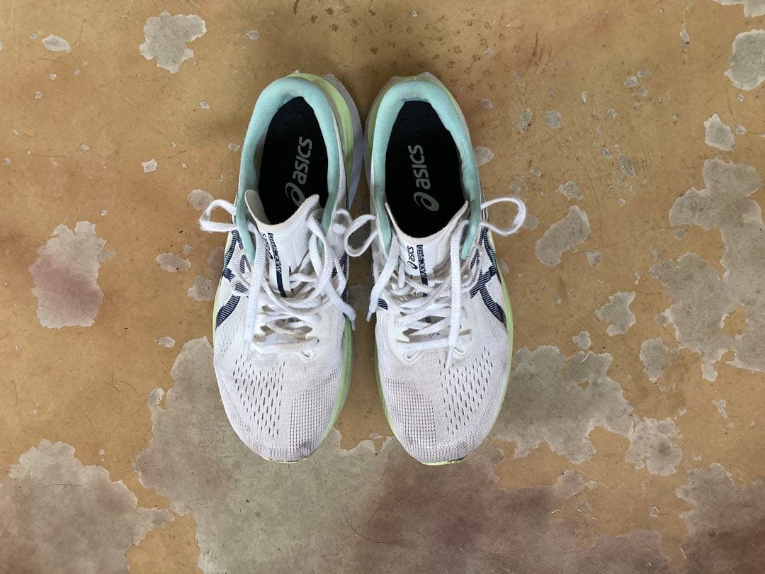 アシックスASICSマジックスピード4