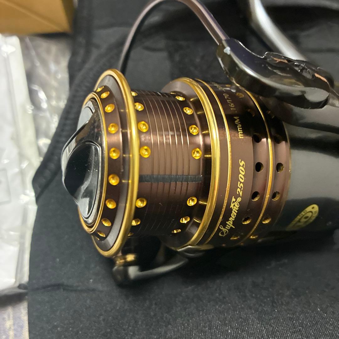 管釣り　Pflueger Supreme スピニングリール