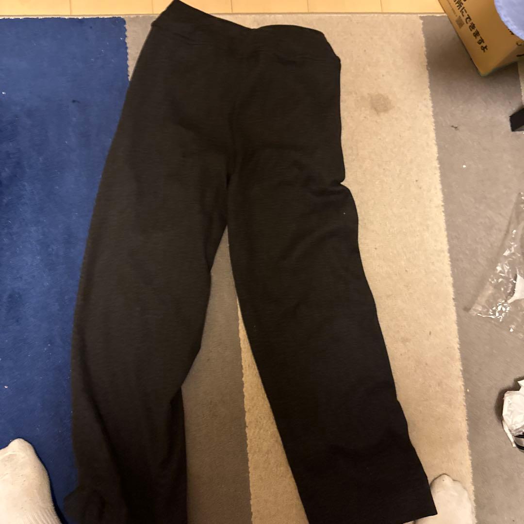 alo yoga スウェット黒