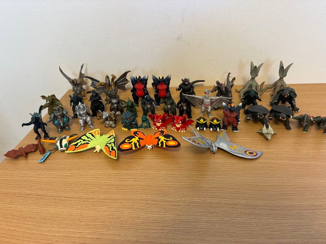 【中古】ゴジラ　ガメラ　フィギュアセット 約40体