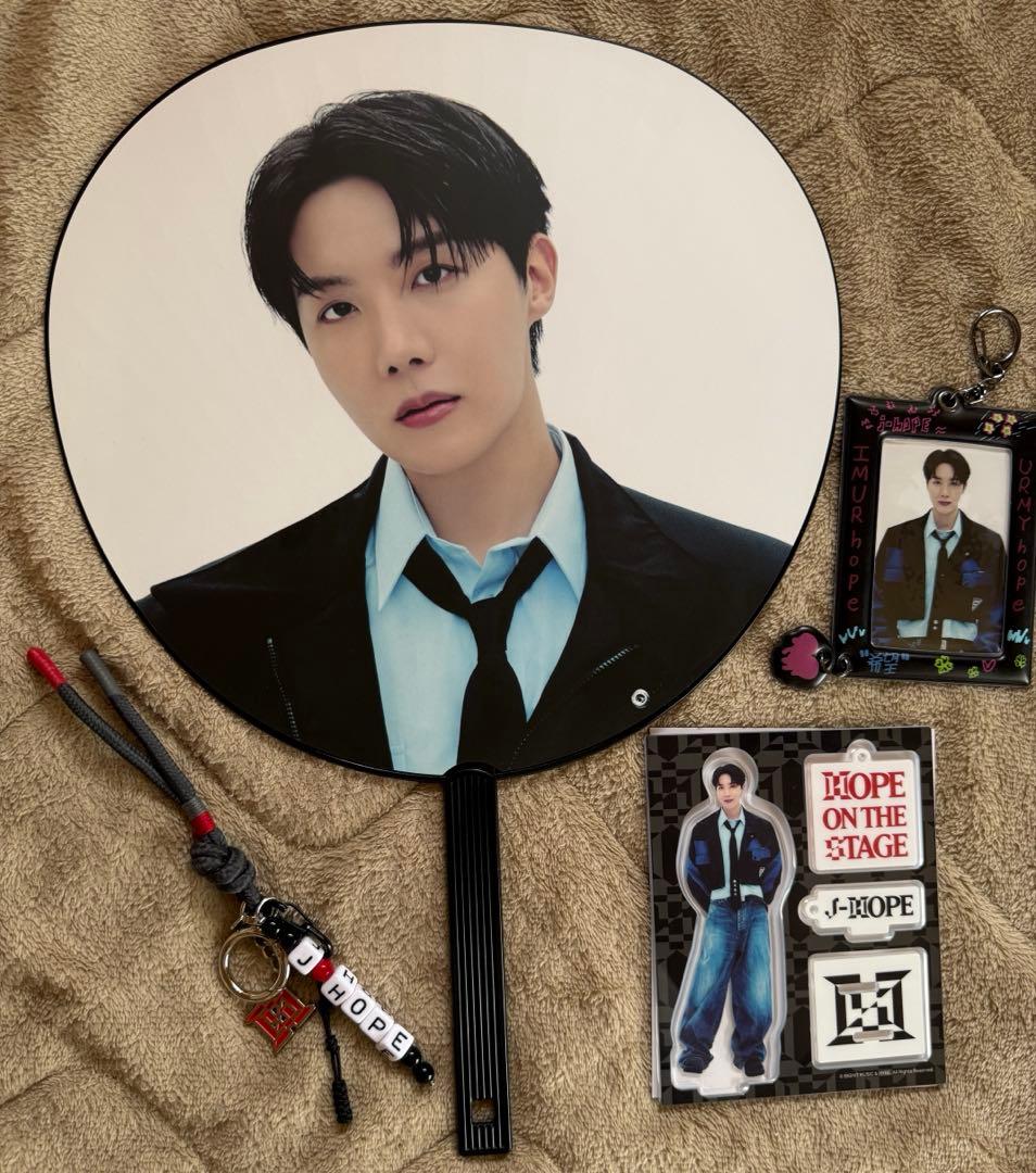 BTS J-HOPE ホビ うちわ アクスタ キーリング カードホルダー