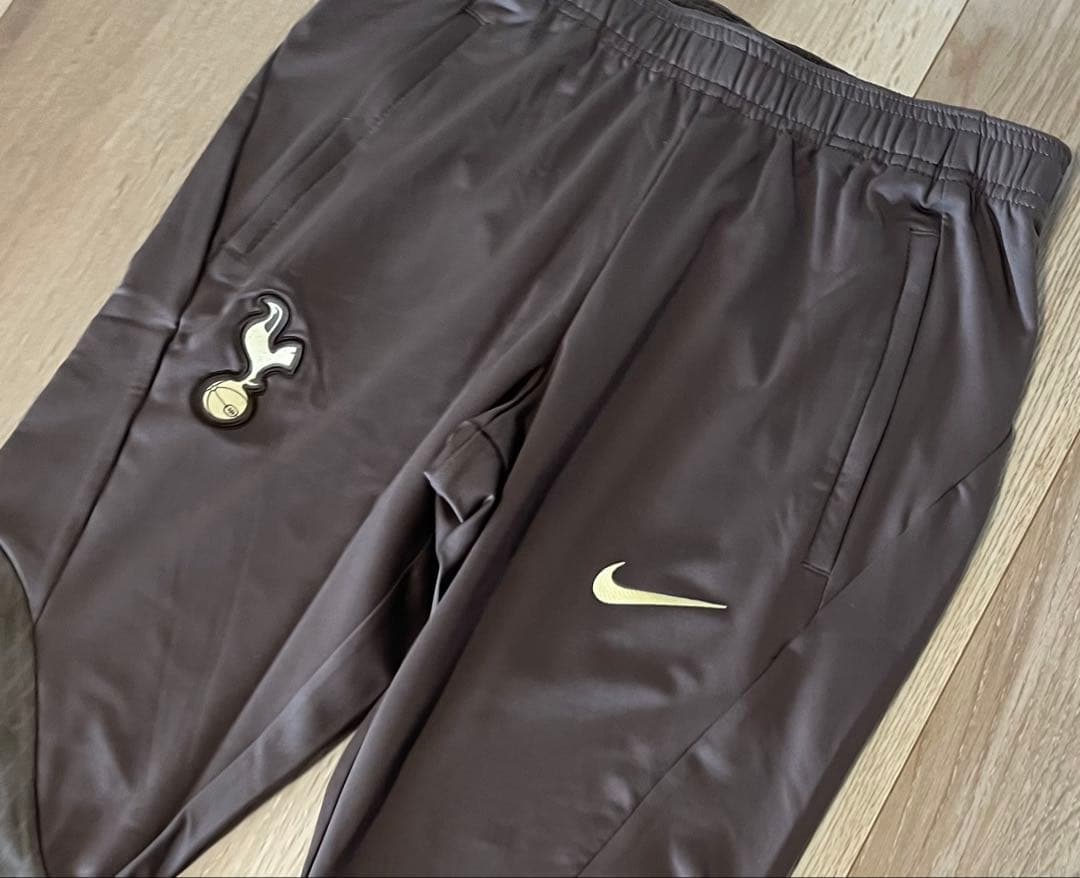 NIKE トッテナム　スパーズ　トラックパンツ　トレーニングパンツ　ジャージ