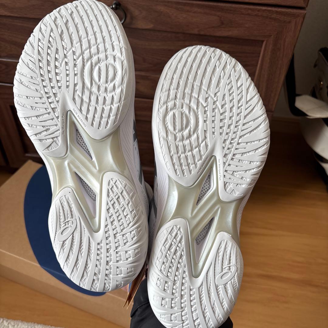 [新品未使用] asics バスケットボールシューズ ホワイト