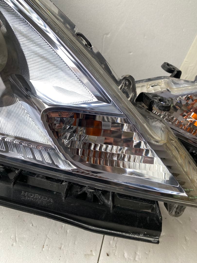 ホンダ フィット GE GP 純正ヘッドライト 左右セット ハロゲン HID