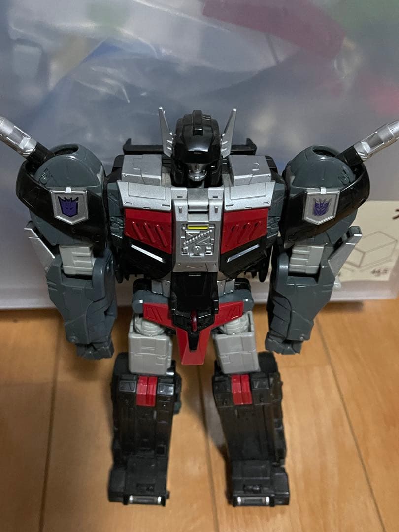 トランスフォーマー タイタンズリターン スカイシャドウ ブラックシャドー