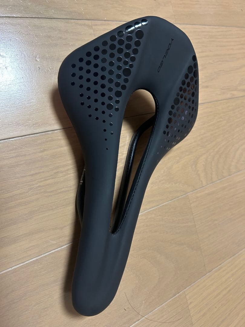 YOELEO CL MAX カーボンサドル 140mm
