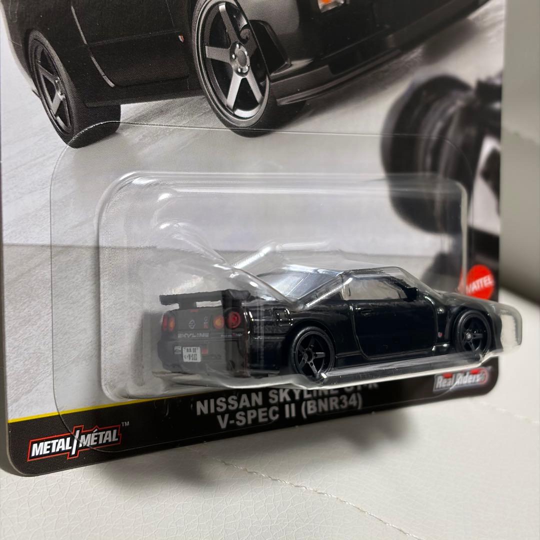 ホットウィール 日産 スカイライン gt-r v spec II チェイス