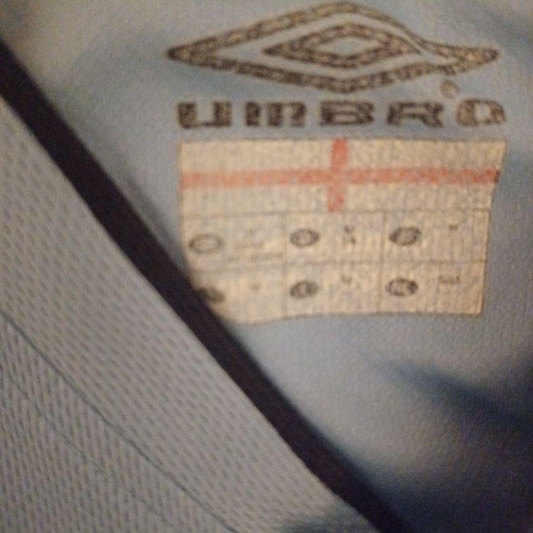 イングランドサッカー代表　シャツはGK半袖　Umbro