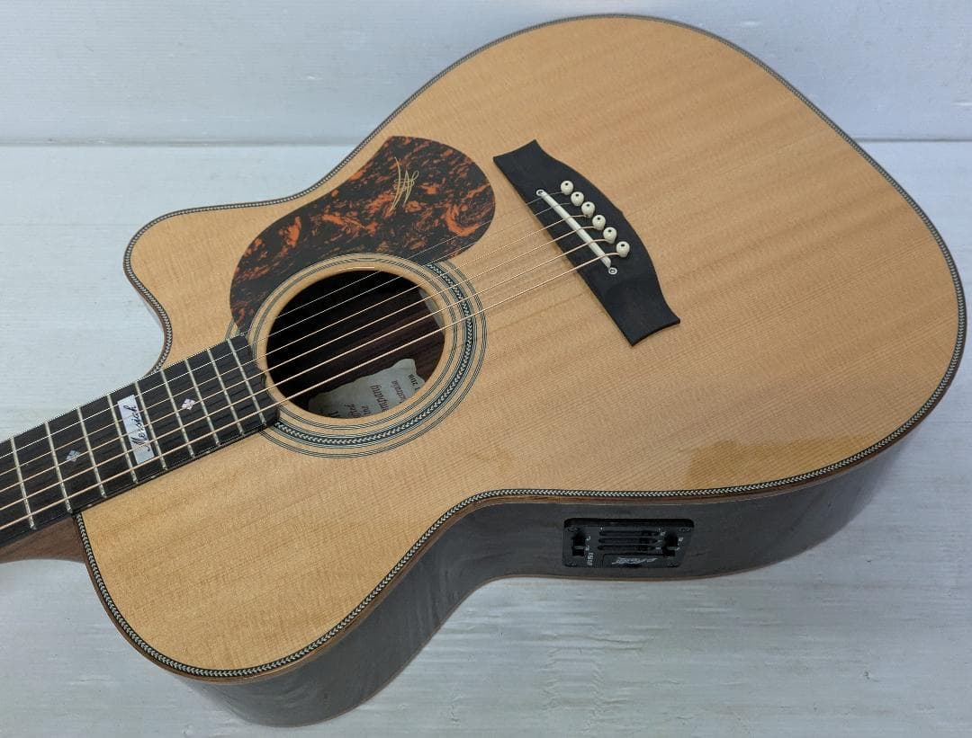 Maton メイトン エレアコギター EM100C-808 Messiah