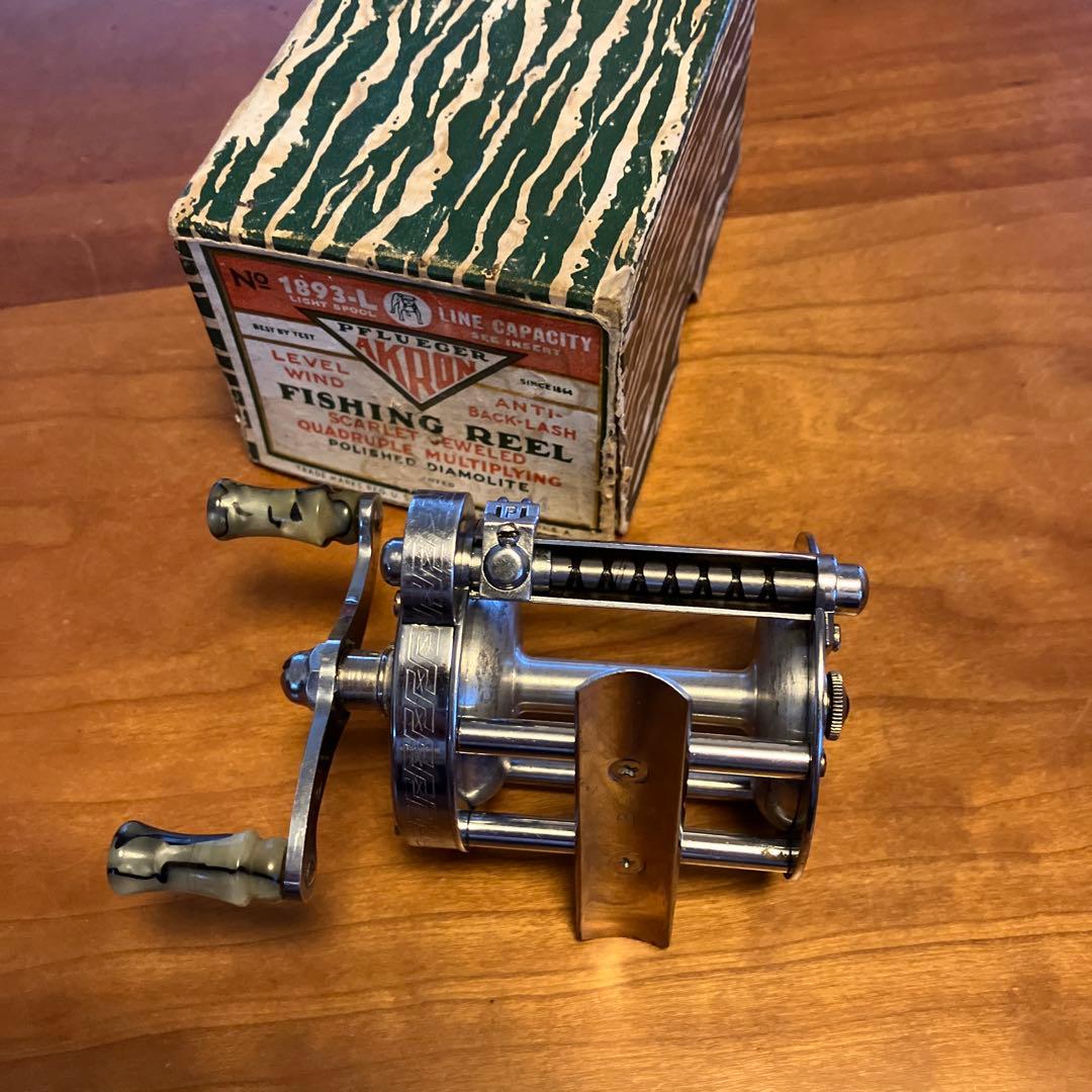 PFLUEGER AKRON 1893 ダイレクトリール トップウォーター