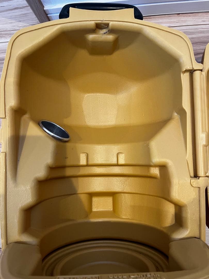 Coleman ランタン　キャリーケース イエロー
