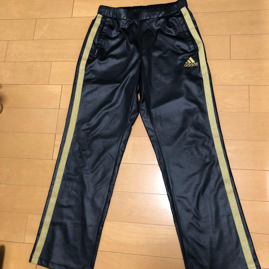 【3/21 取下げ】adidas ジャージ　黒×金　アディダス　セットアップ