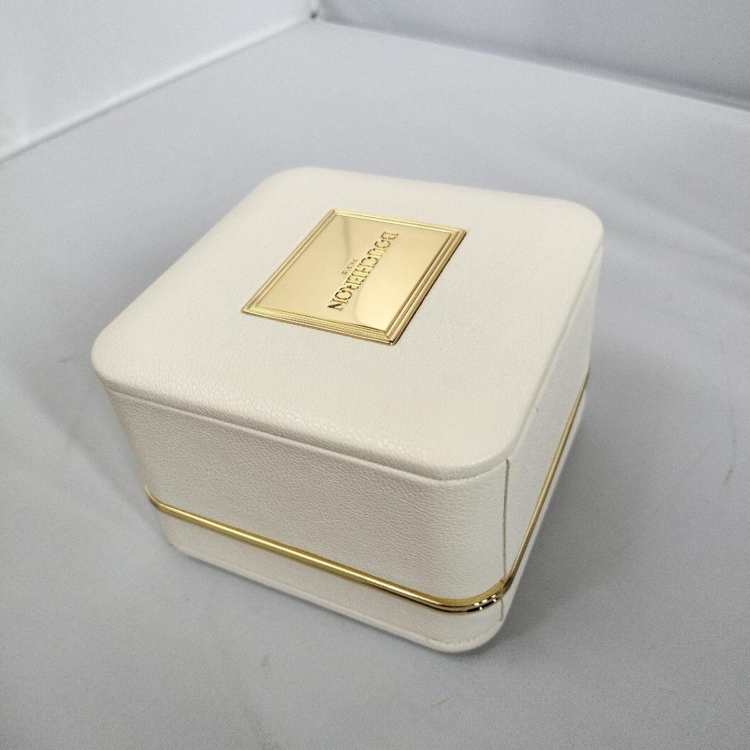 Boucheron ホワイトレザー アクセサリー　リングケース