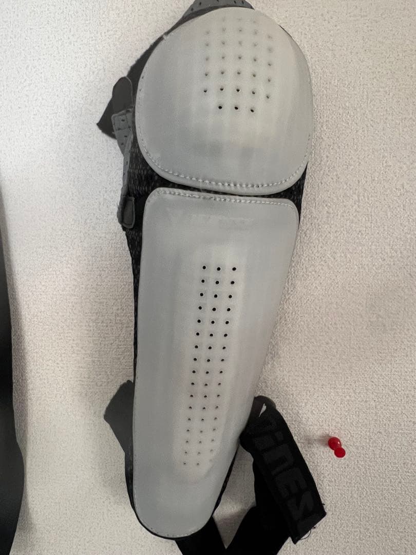 Dainese プロテクター メッシュ＋膝プロテクター付き