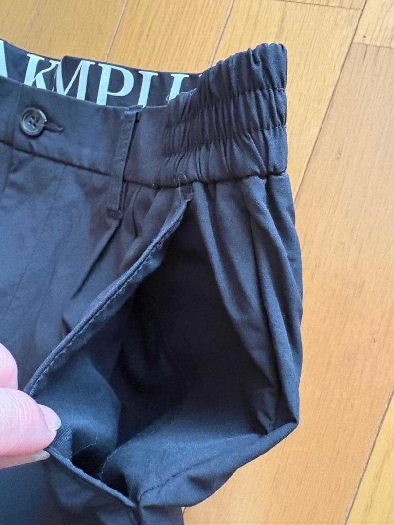 LUXE AKMPKUS ロゴ ブラックパンツ　サイズXL
