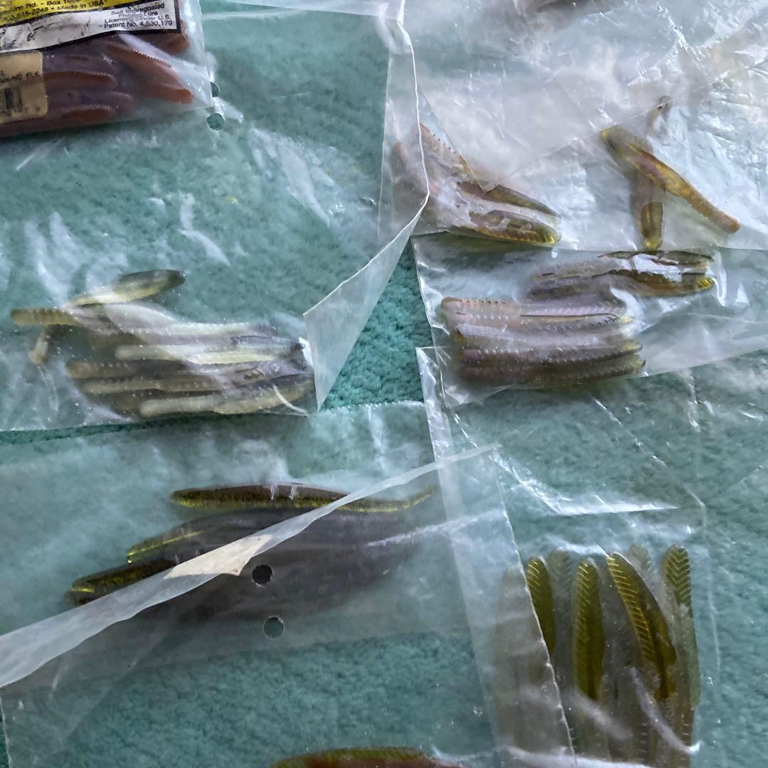古いワーム　フック　レア　釣り　フィッシング 大量　まとめ売りゲーリーヤマモト