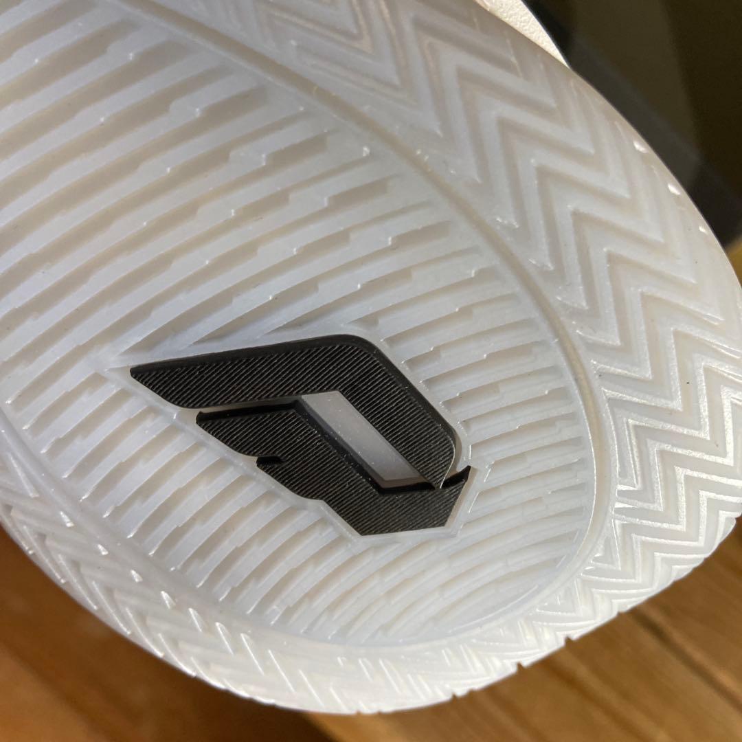 24時間発送/新品adidas Dame CERTIFIED3バスケシューズ