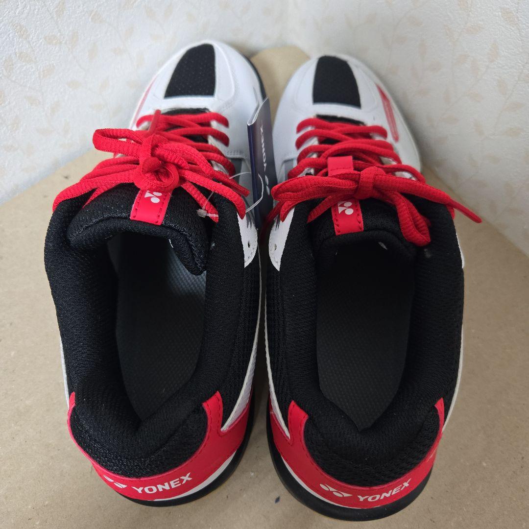 専用　新品　YONEX　バトミントンシューズ　パワークッション670　27.0