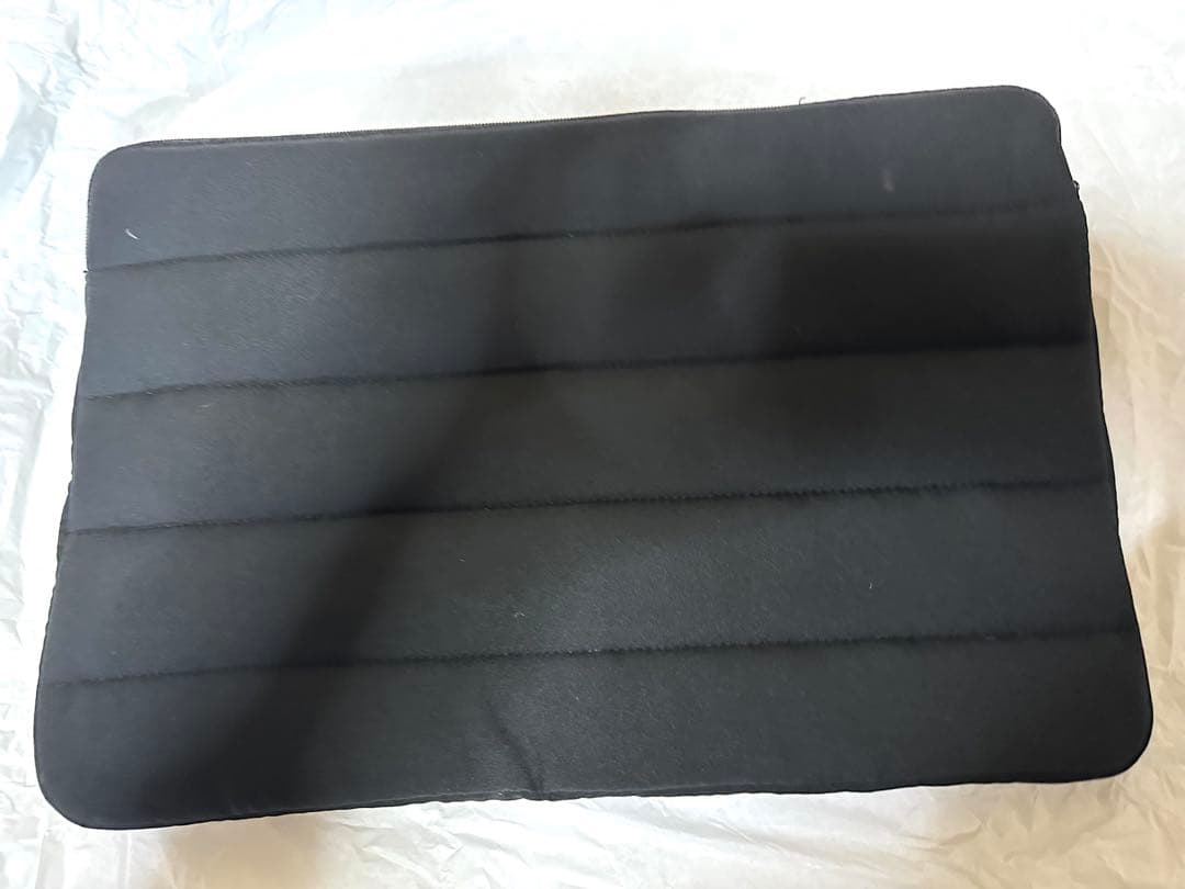 CHANEL ブラックノートPCケース　1
